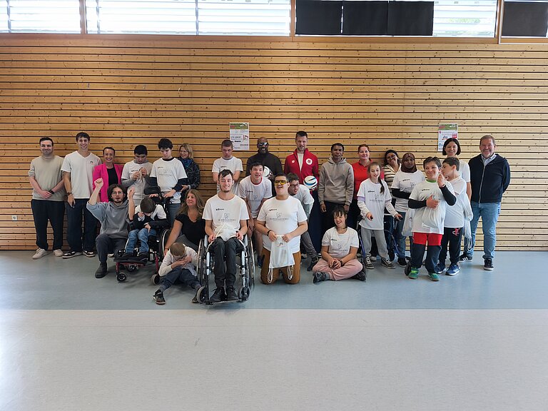Am 13. Oktober fanden am SBBZ Sehen der Stiftung St. Franziskus erstmals die Kinderfußball-tage statt, bei denen zwei Spieler der deutschen Blindenfußball-Nationalmannschaft zu Gast waren.
