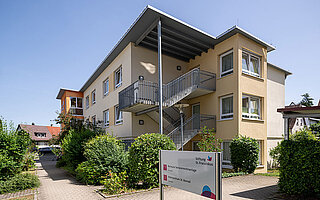 Hausansicht Altenzentrum St. Konrad vom Garten aus