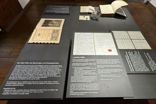 Detail auf die Exponate in der Ausstellung