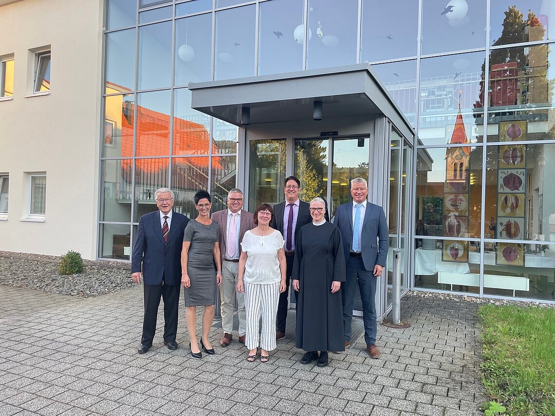 Franz Schumacher, Nadja Merkle, Gerhard Reichegger, Margarete Ohnmacht-Oldach, Boris Strehle, Sr. Magdalena Dilger, Bernd Mager (von links).